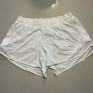 Lululemon Hotty Hot White Size 8 Shorts